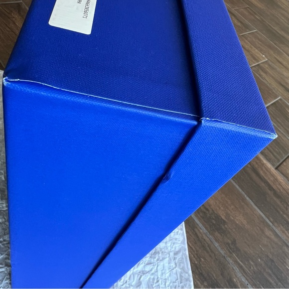 Authentic Stuart Weitzman dust box+bonus "shopping bag" - Picture 8 of 16